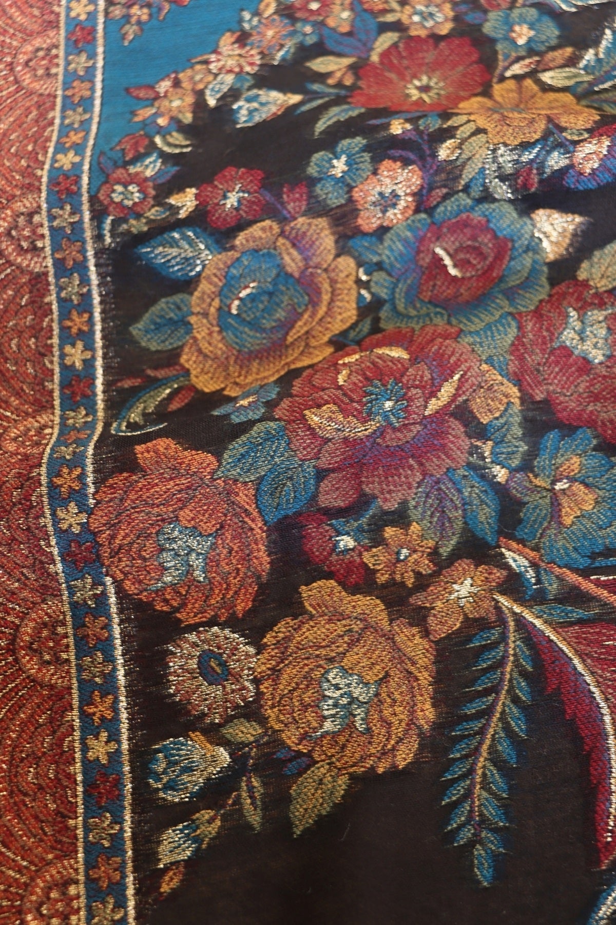 Kani Silk Suit Dupatta Set