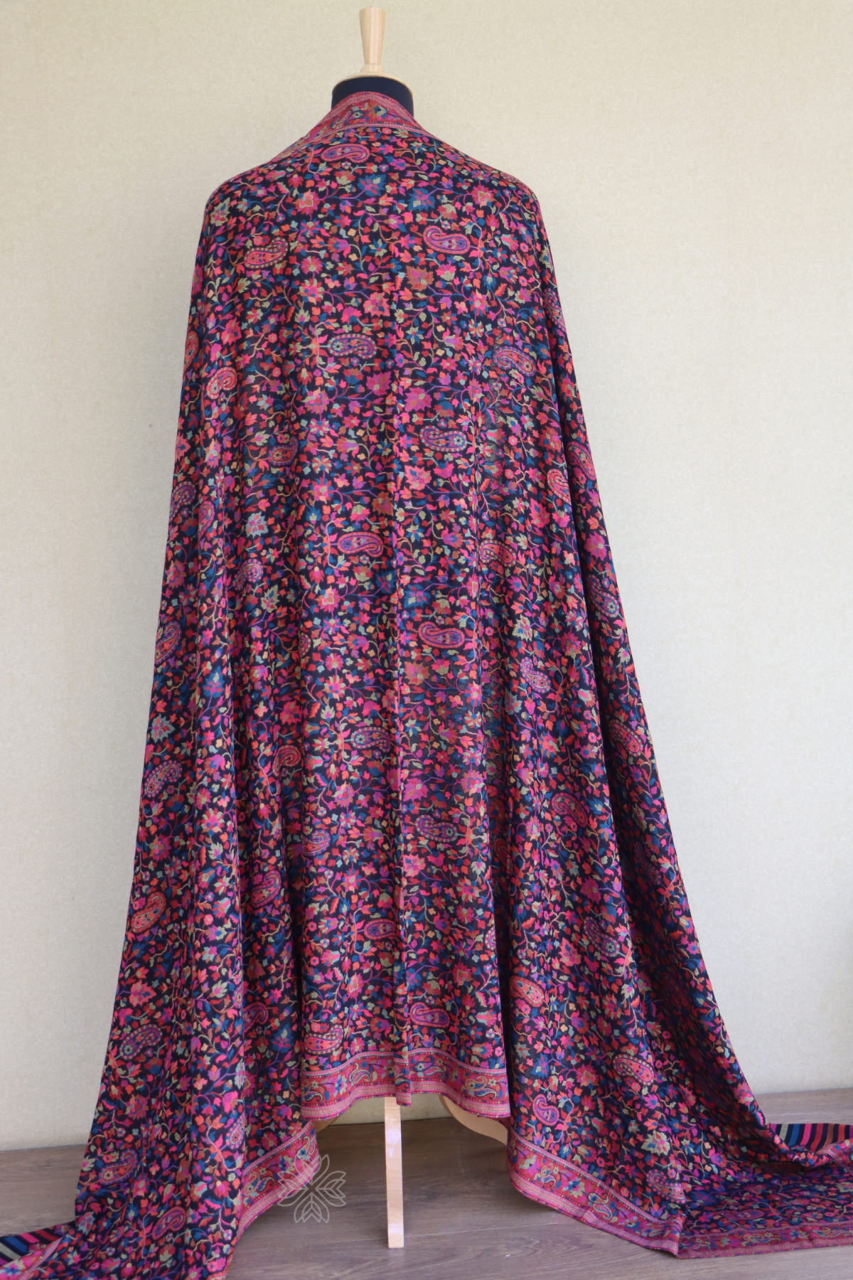 Black Kani Men Fine Wool Shawl