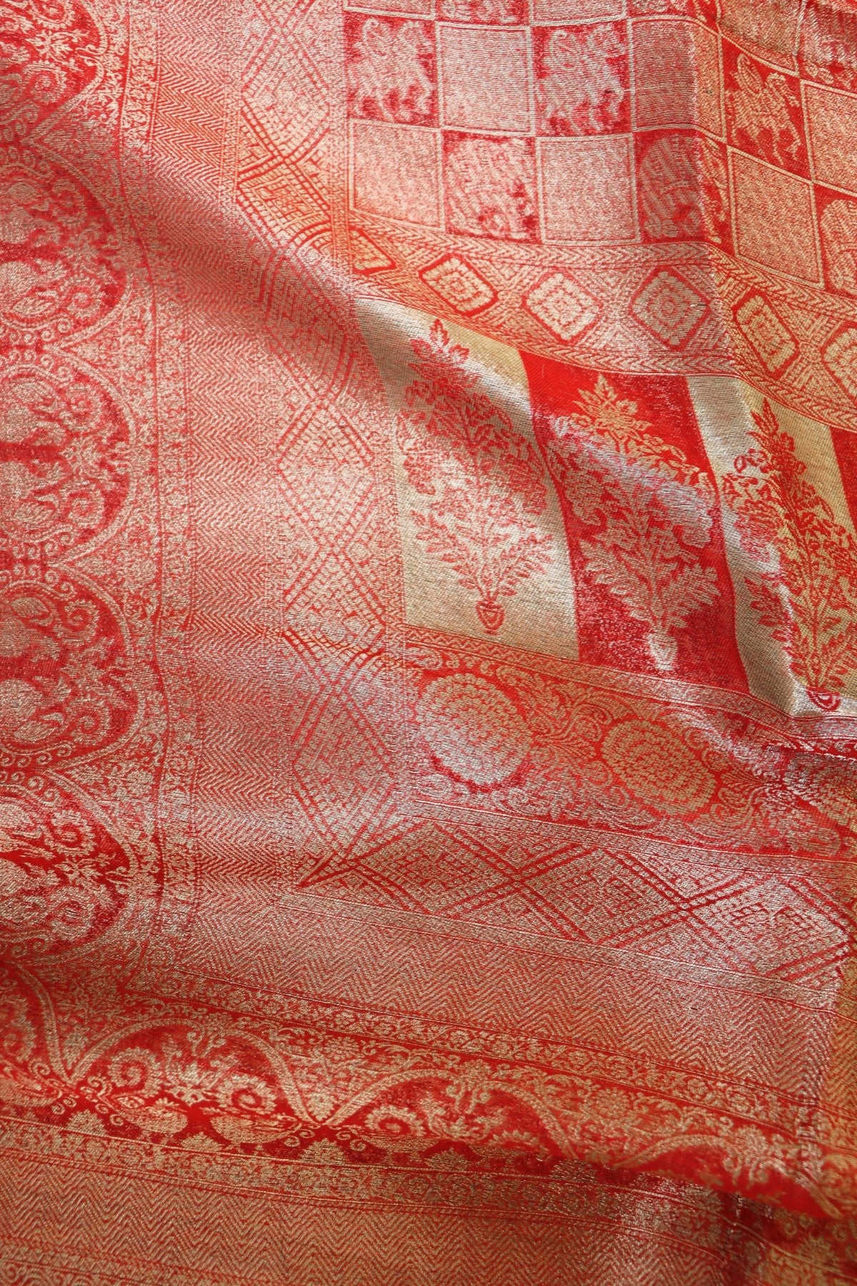 Black Kani Zari Pallu Silk Saree