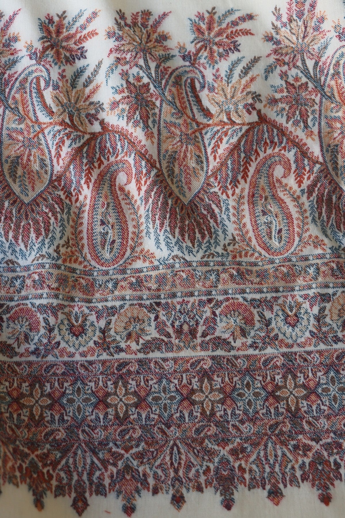 White Kani Suit Kashmiri