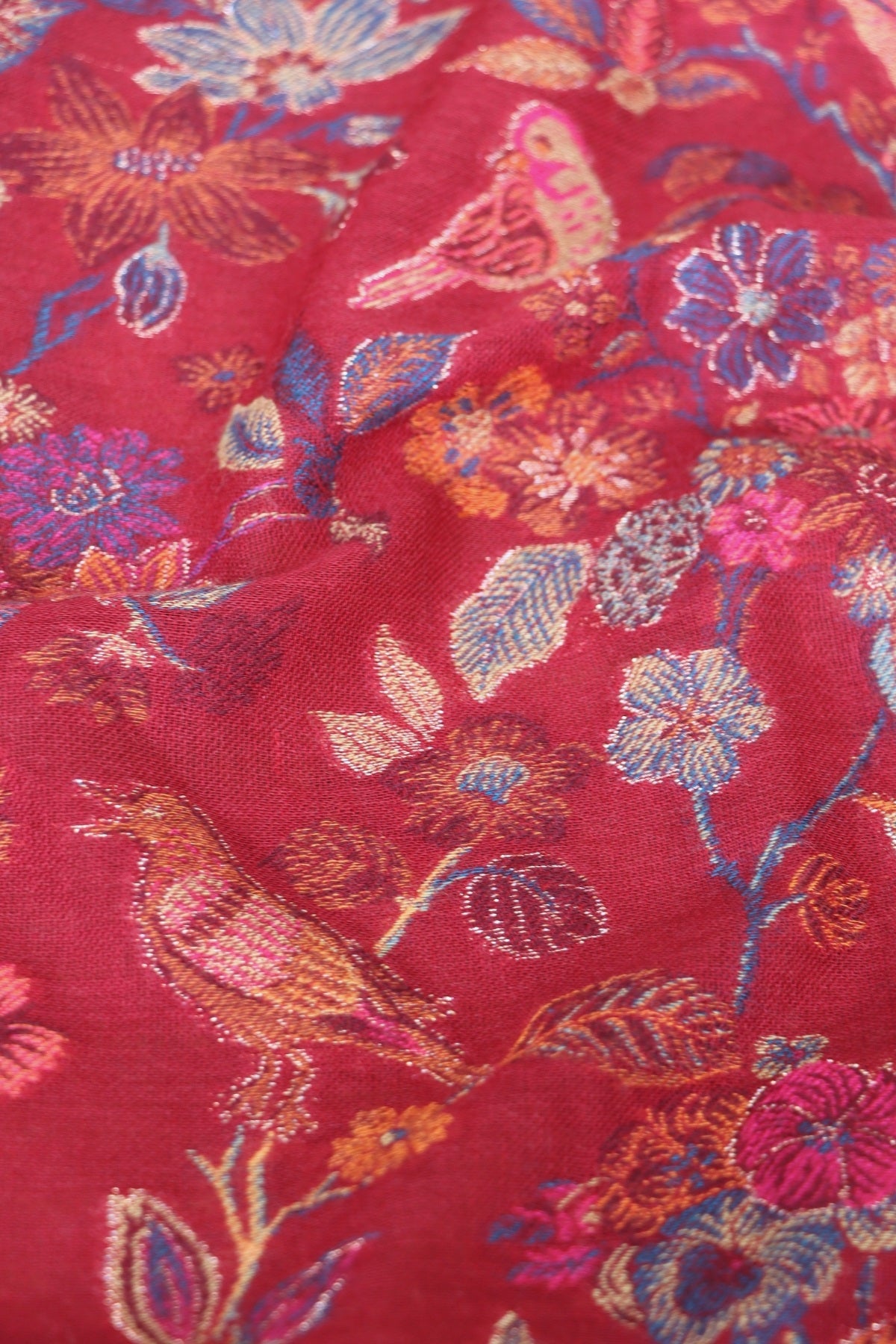 Kani shawl with figure
