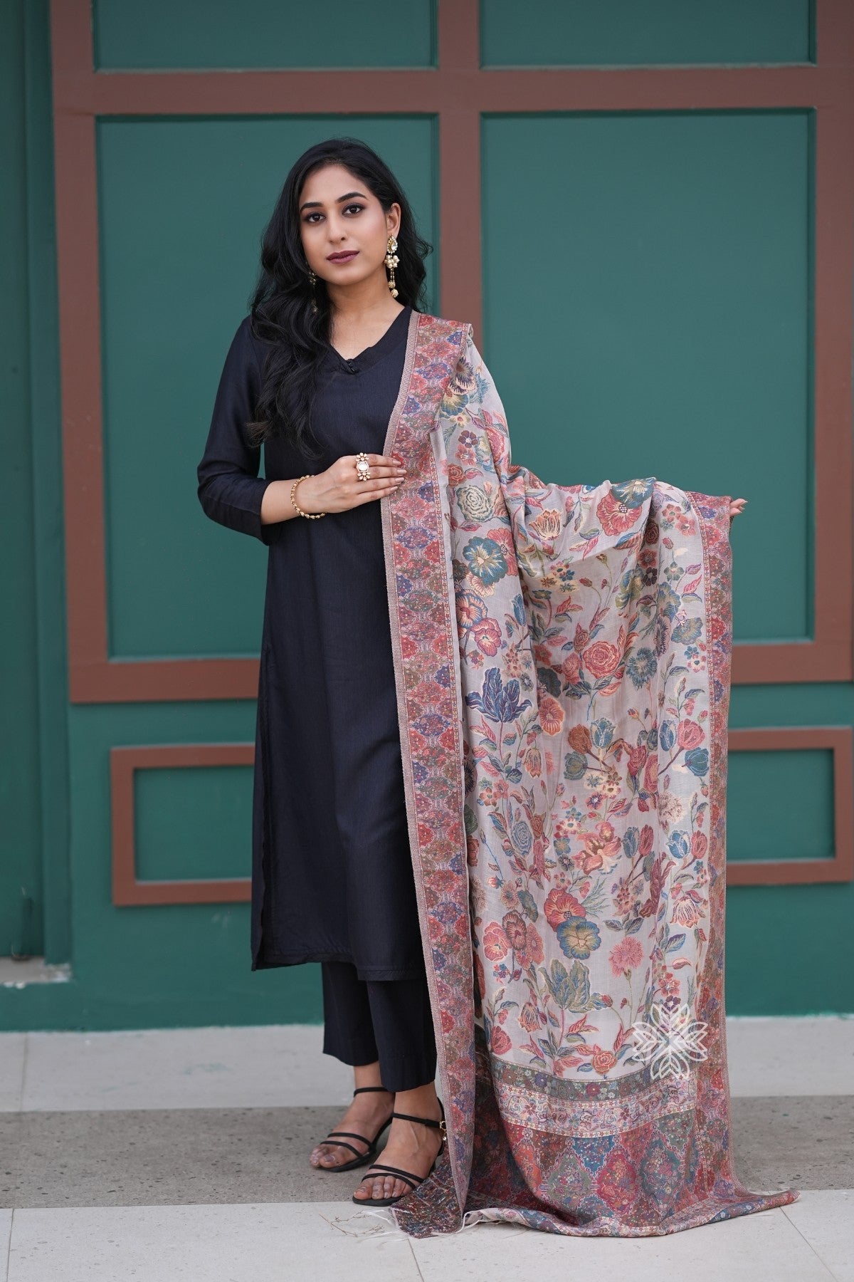 Beige Floral Kani Silk Dupatta