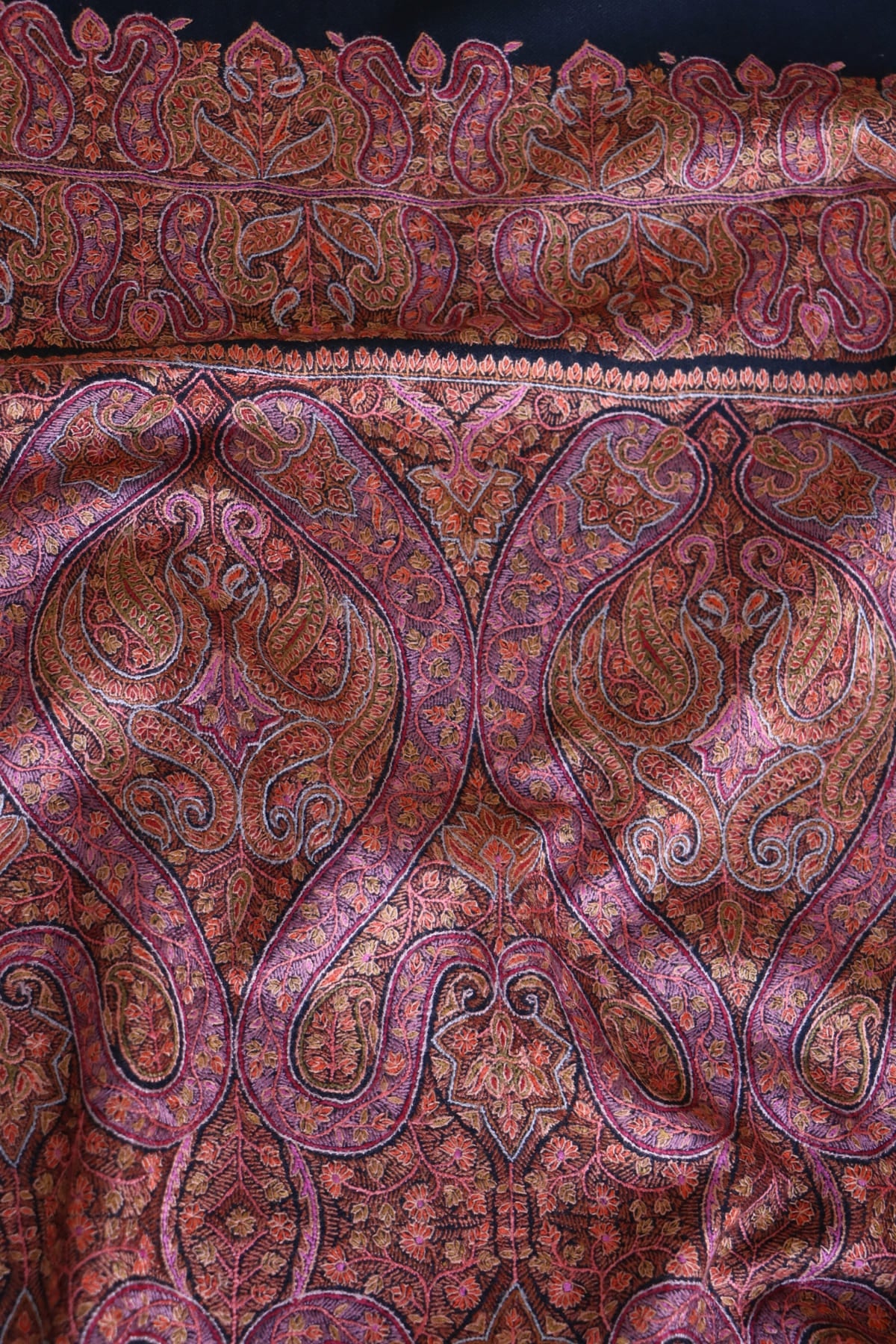 Black Sozni Jamawar Pashmina Shawl