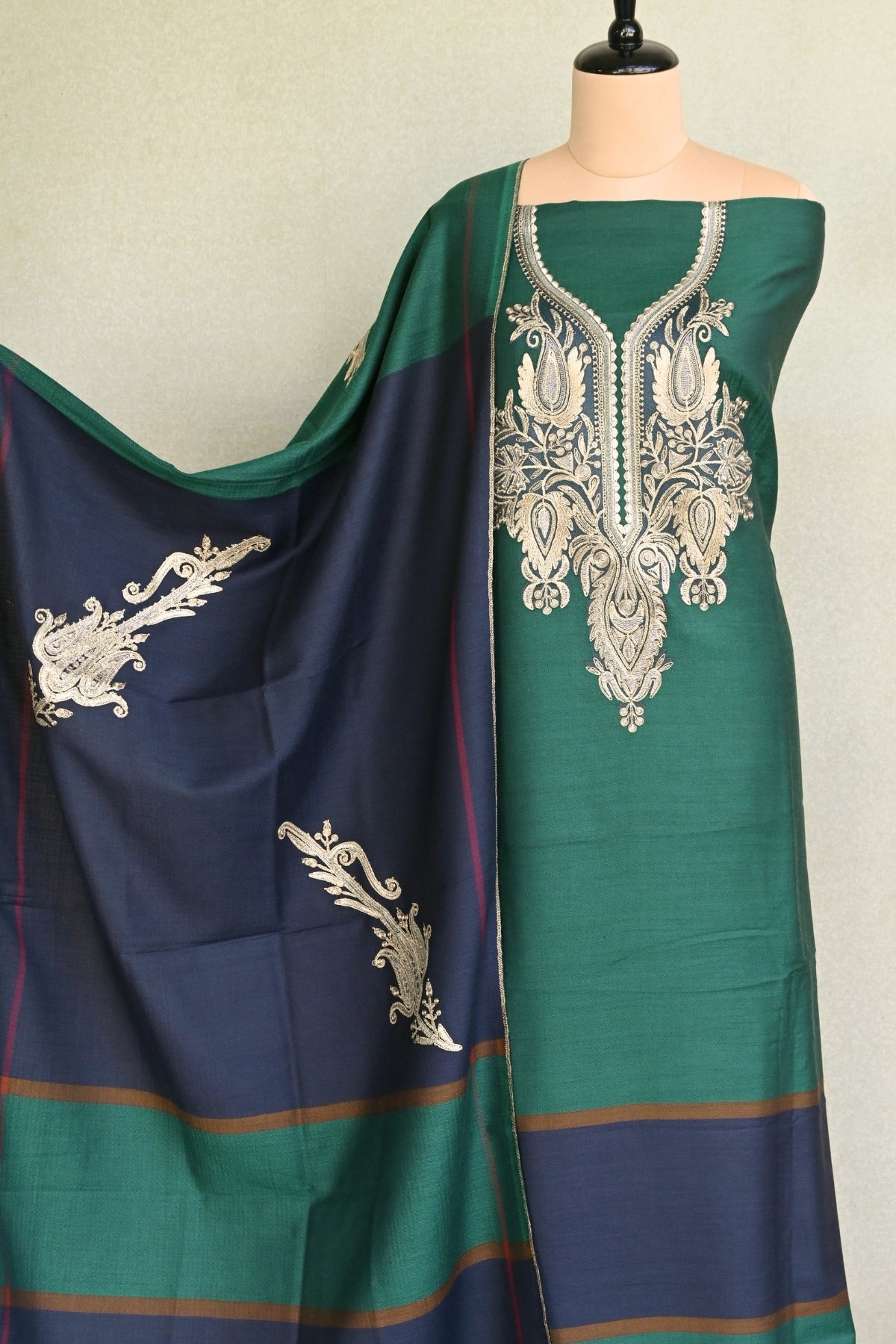 Green Fine Wool Zari Embroidered Unstitched Suit
