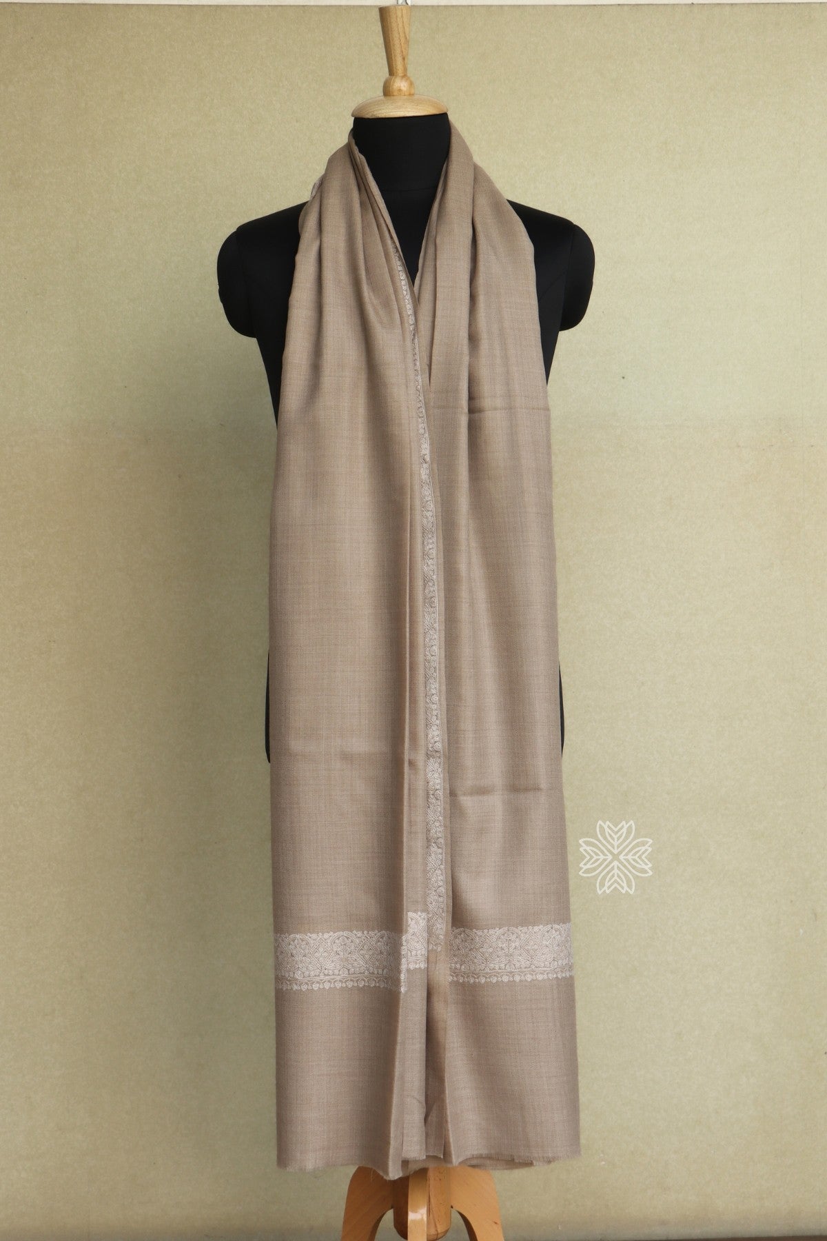 Kashmiri Embroidered shawl for men