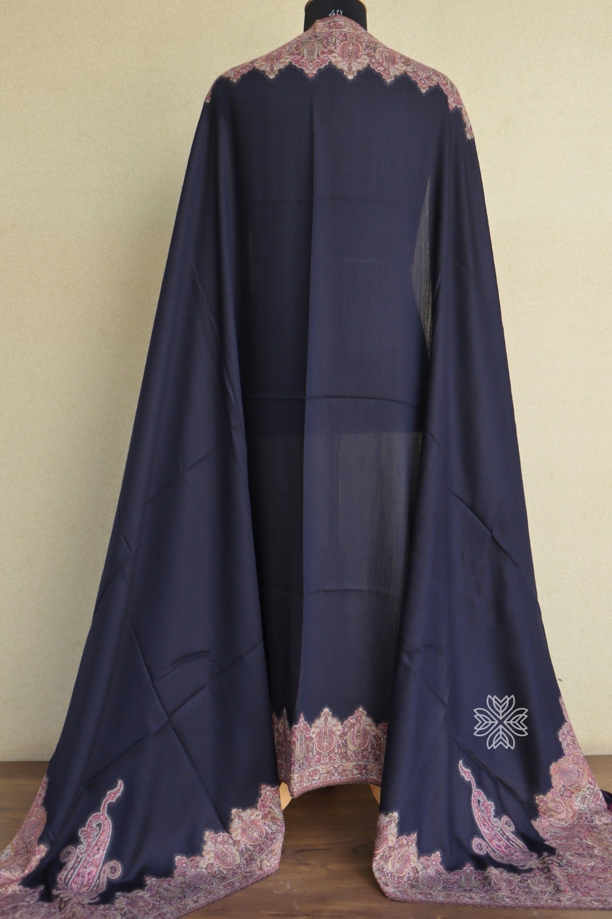 Kashmiri Kani Jamawar Fine Wool Mens Shawl