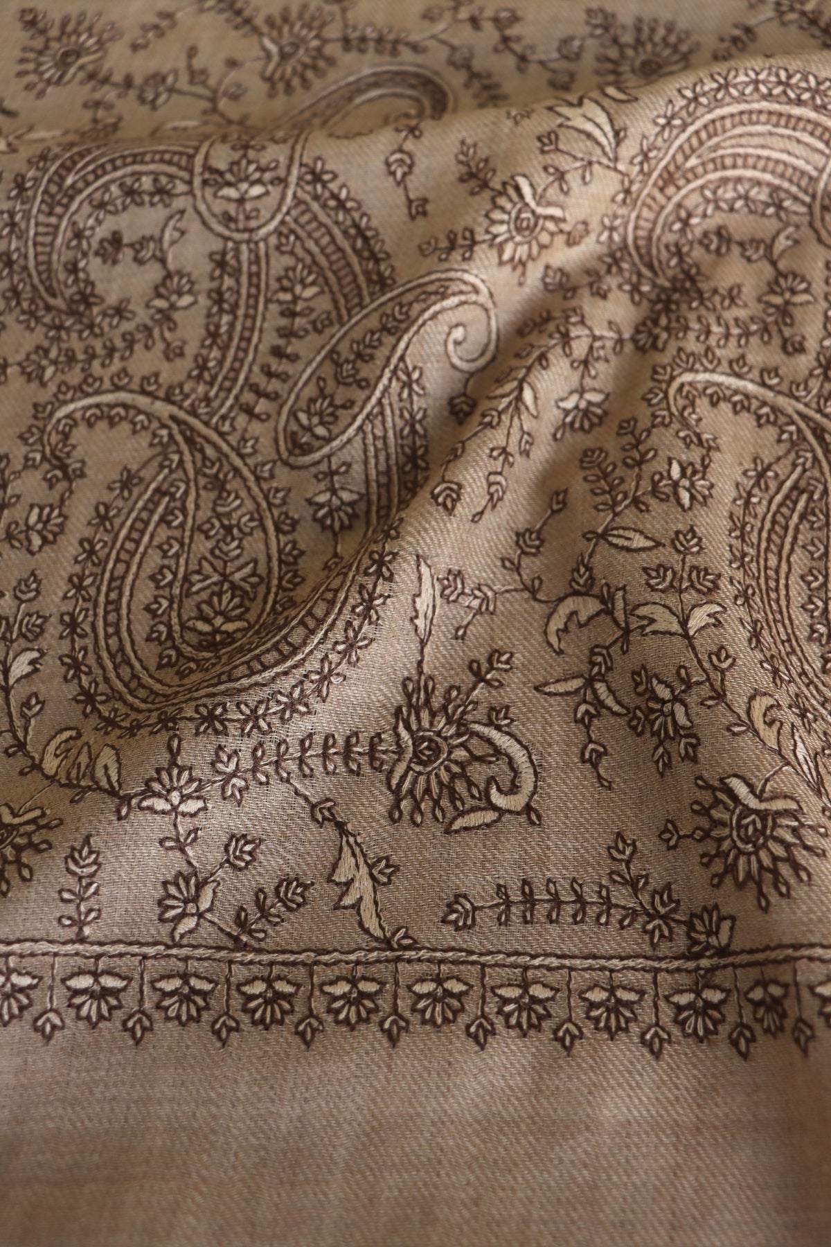 Beige Sozni Jaal Fine Wool Shawl