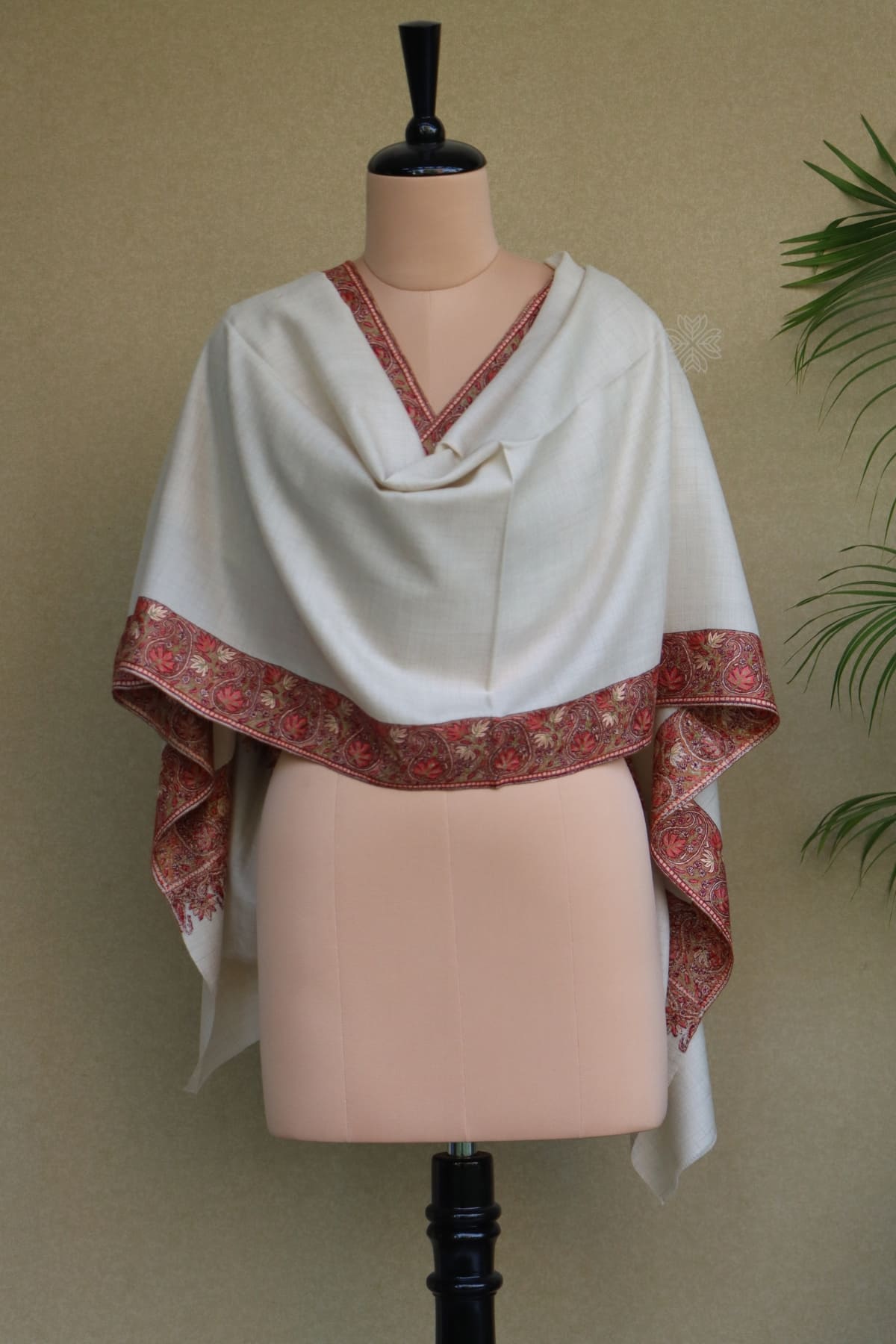 Off White Paper-machie’ Pashmina Shawl