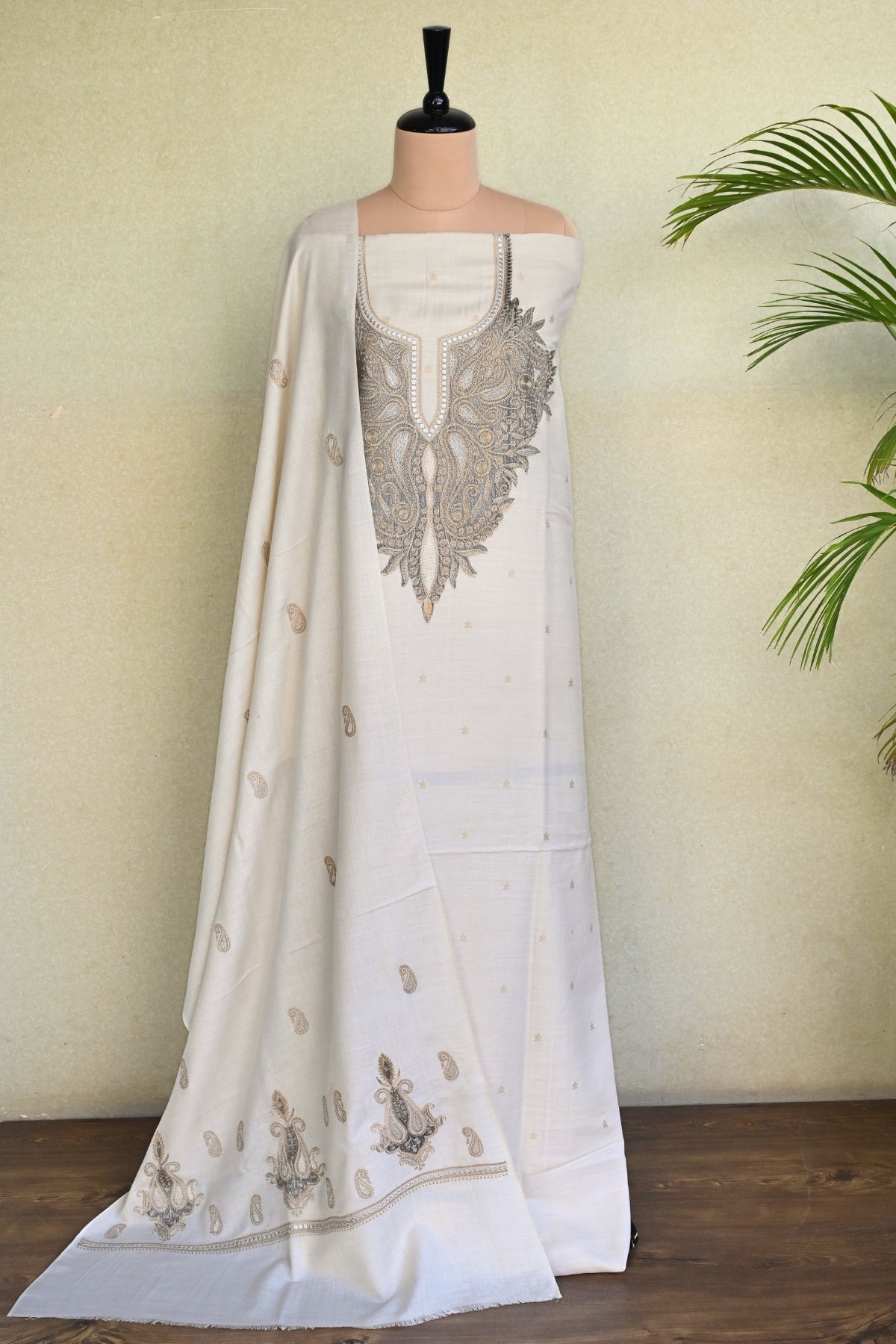 Off White Fine Wool Zari Embroidered Unstitched Suit