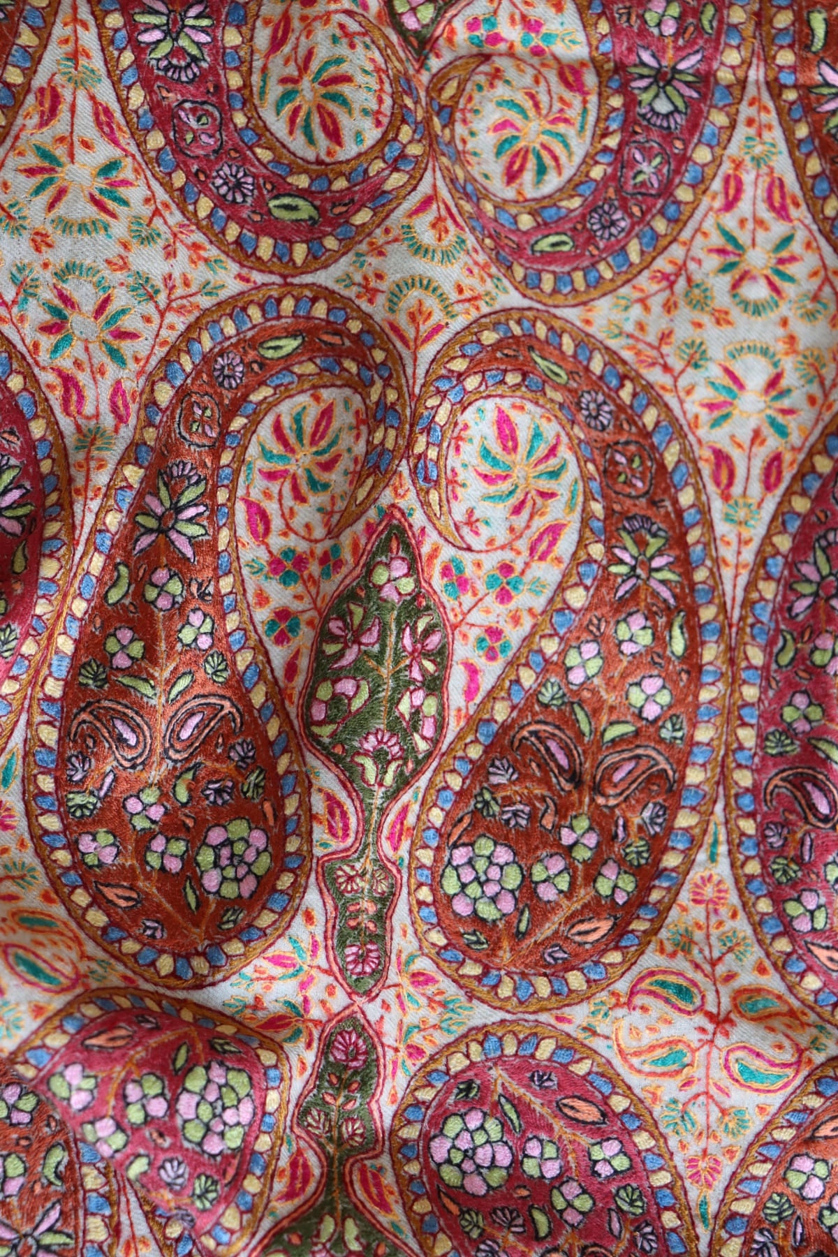 Off White Paper-machie’ Pashmina Shawl