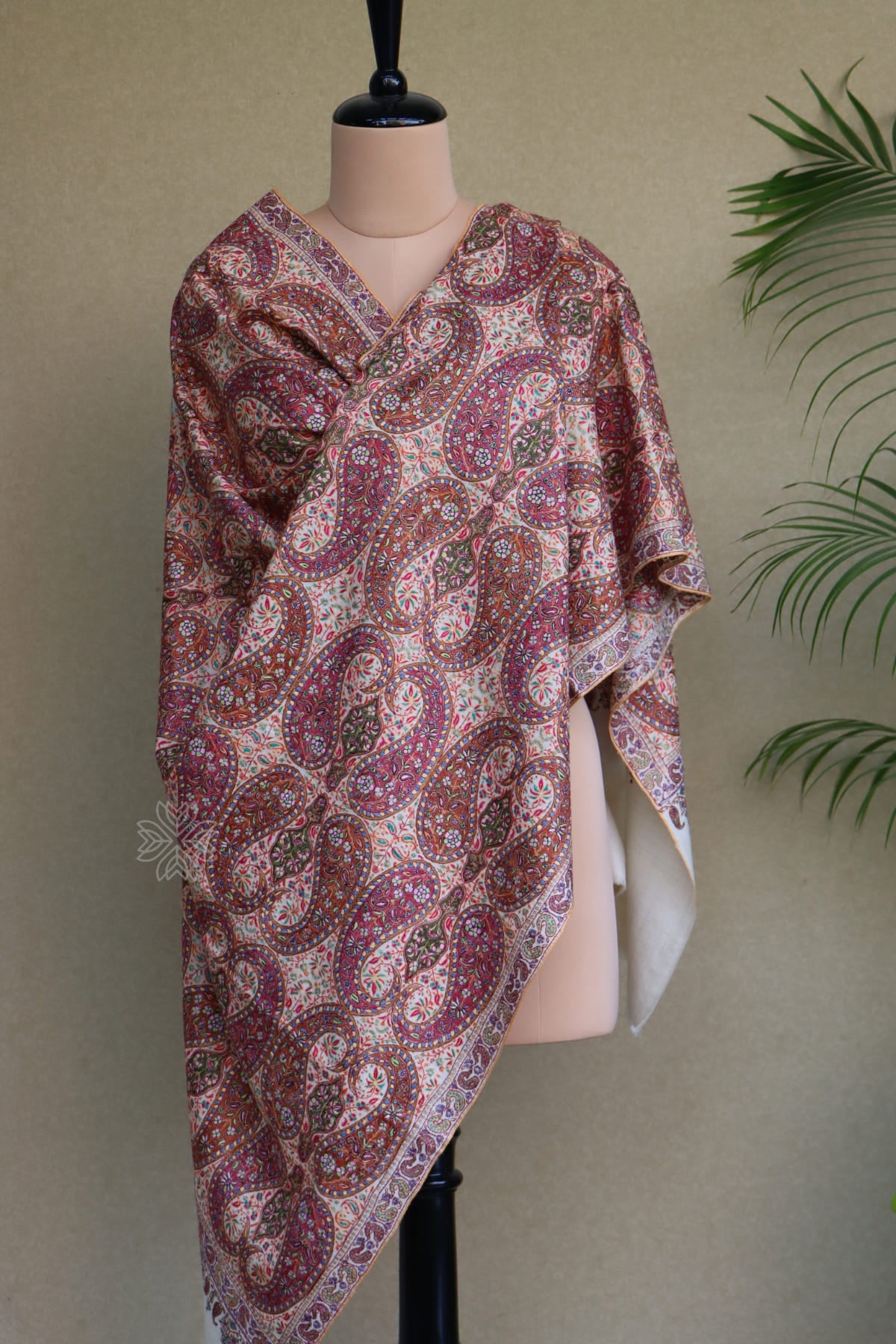 Off White Paper-machie’ Pashmina Shawl