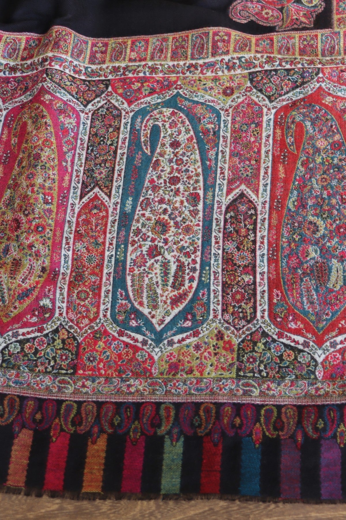 Black Men Fine Wool Jamawar Border Shawl