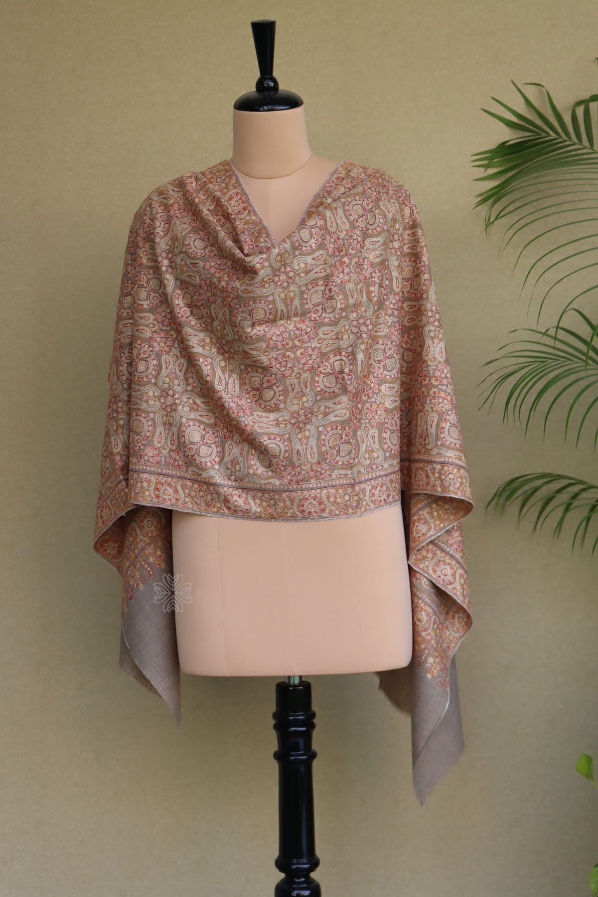 Beige Sozni Jamawar Pashmina Shawl