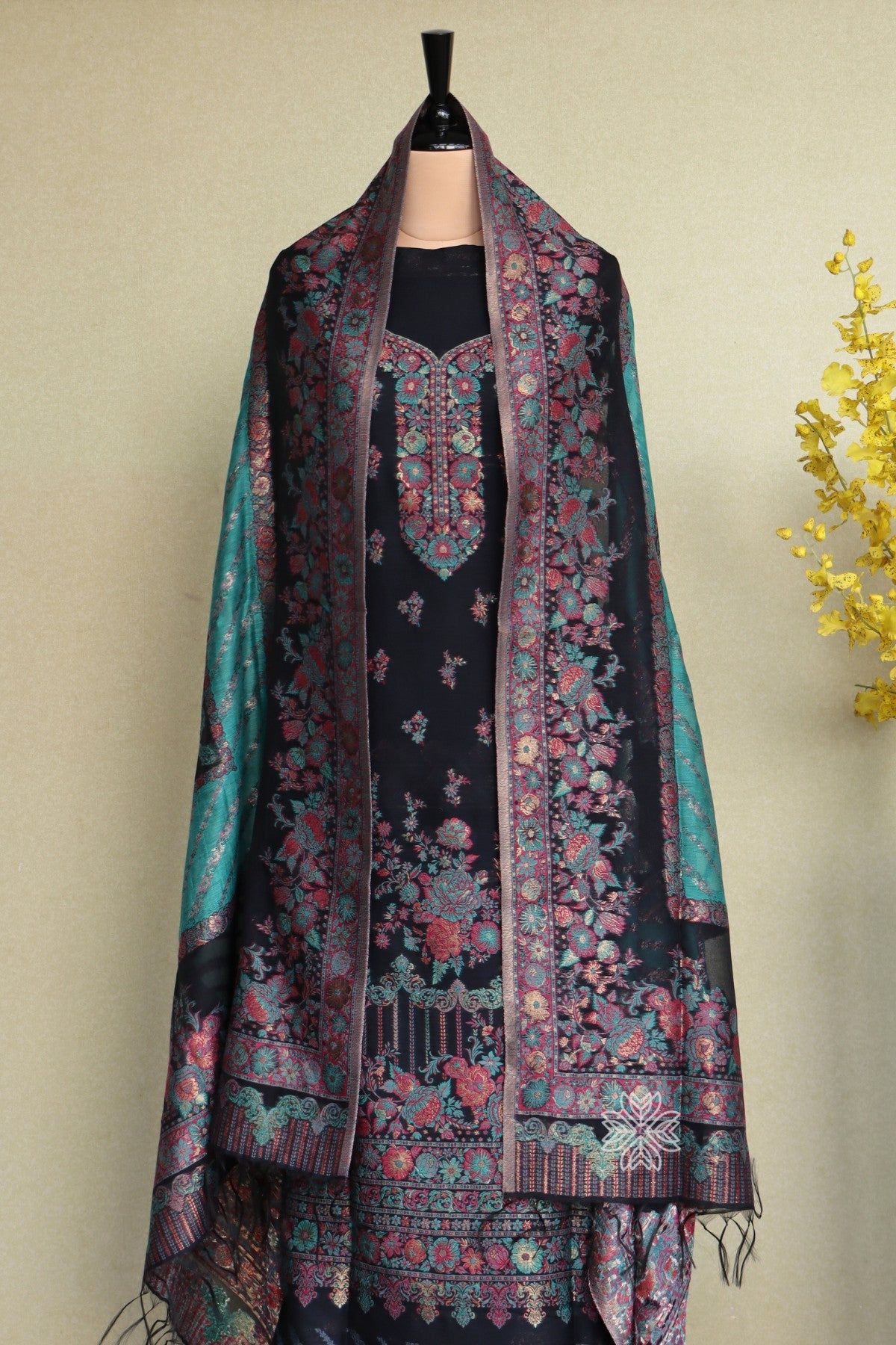 Best Kani Suit Dupatta Set Online