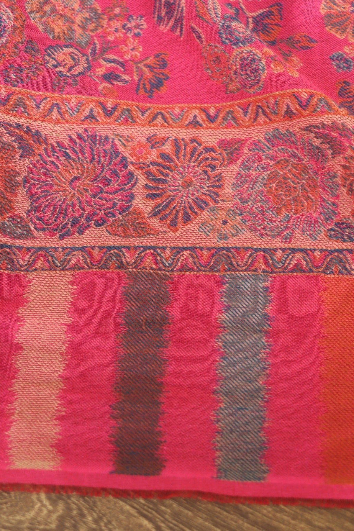  Kani Shawl for ladies
