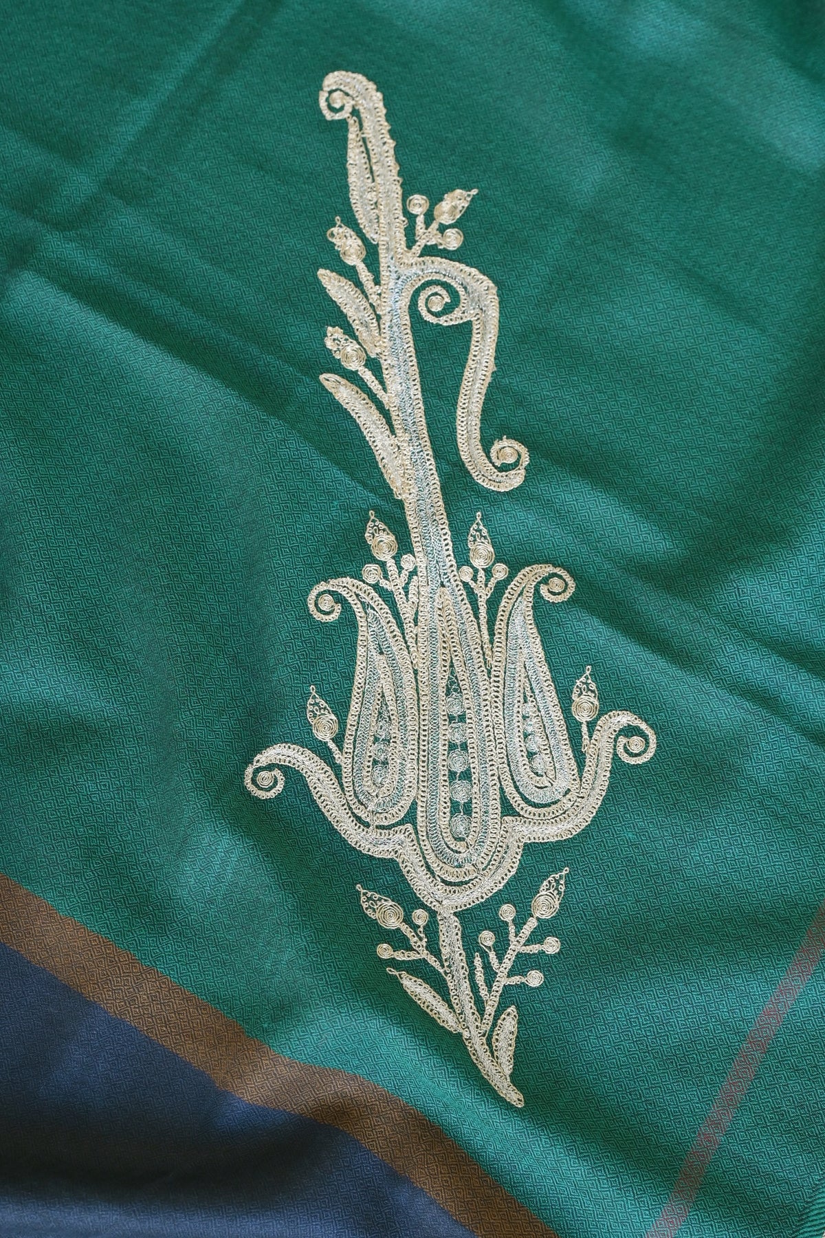 Green Fine Wool Zari Embroidered Unstitched Suit