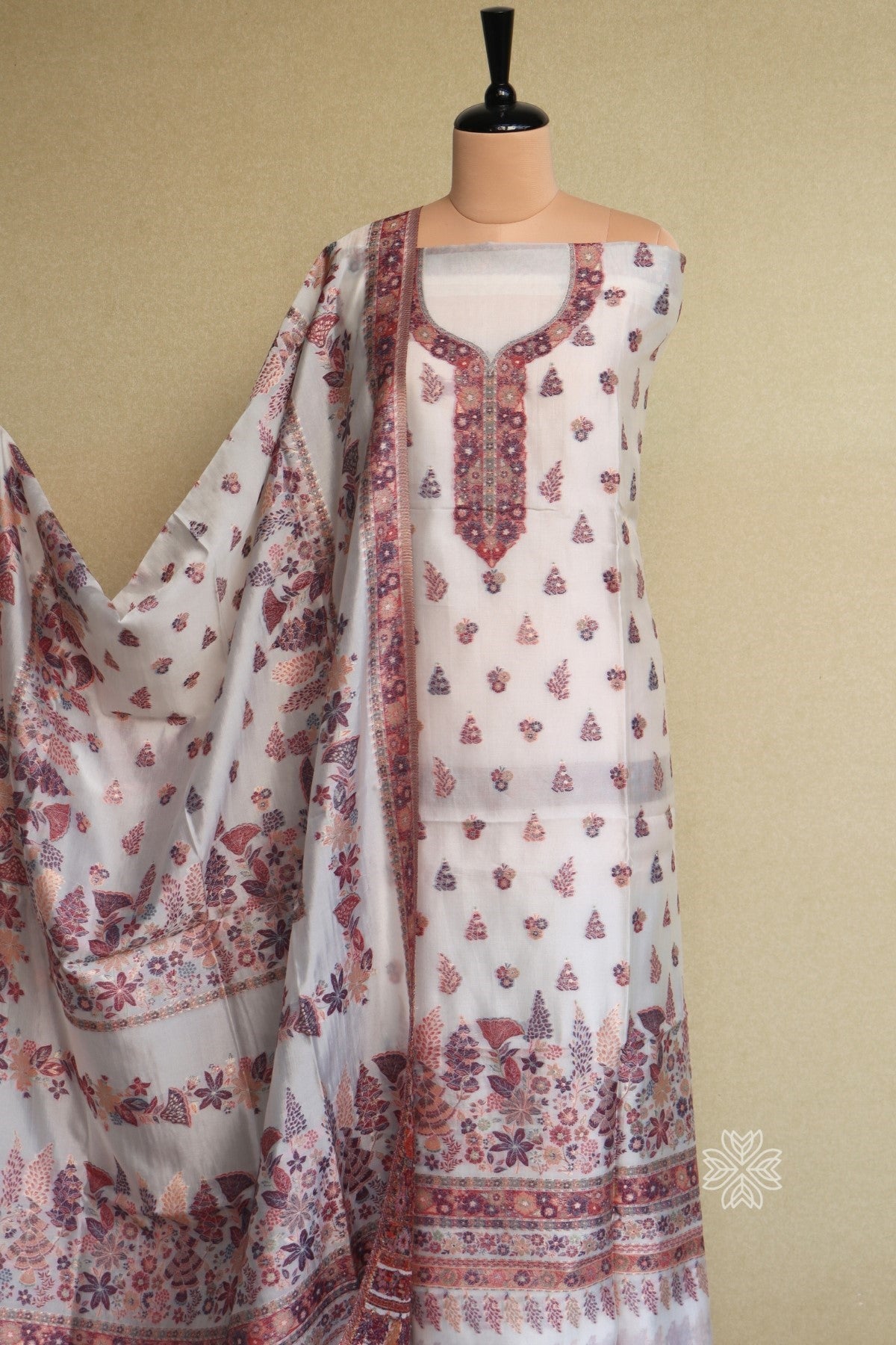 Kani Salwar Kameez