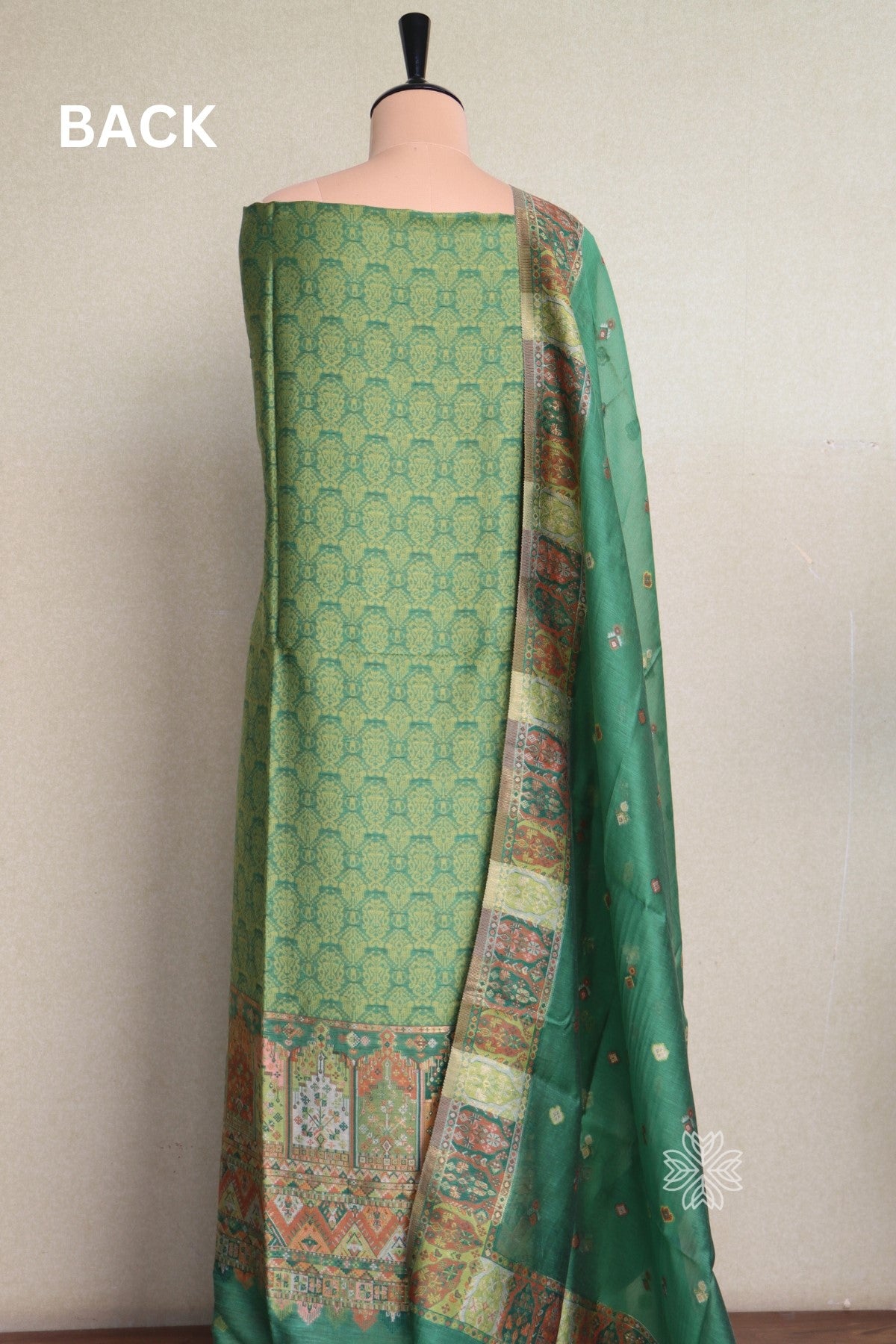 Kani silk suit online