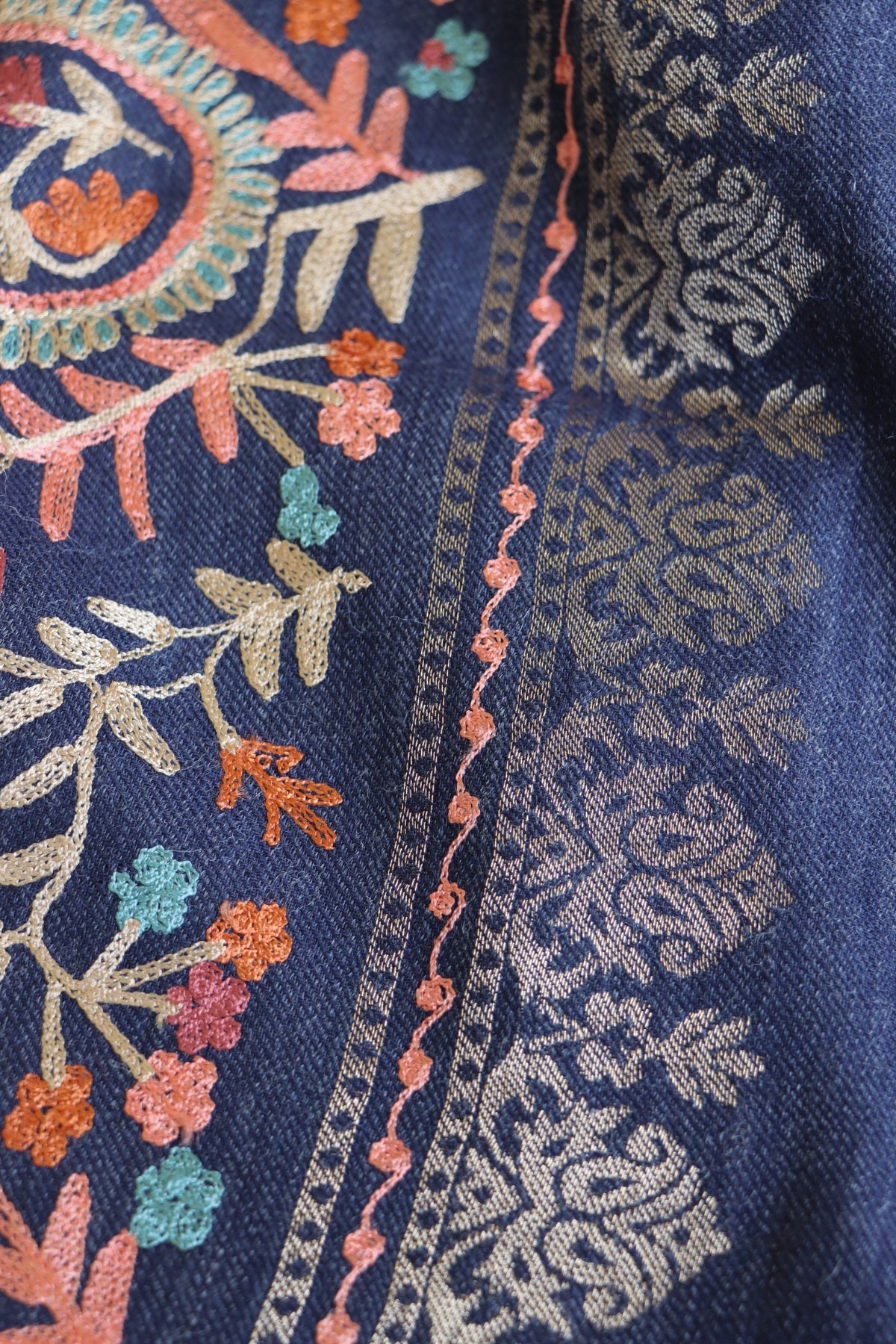 Kashmiri Aari Embroidered Stole