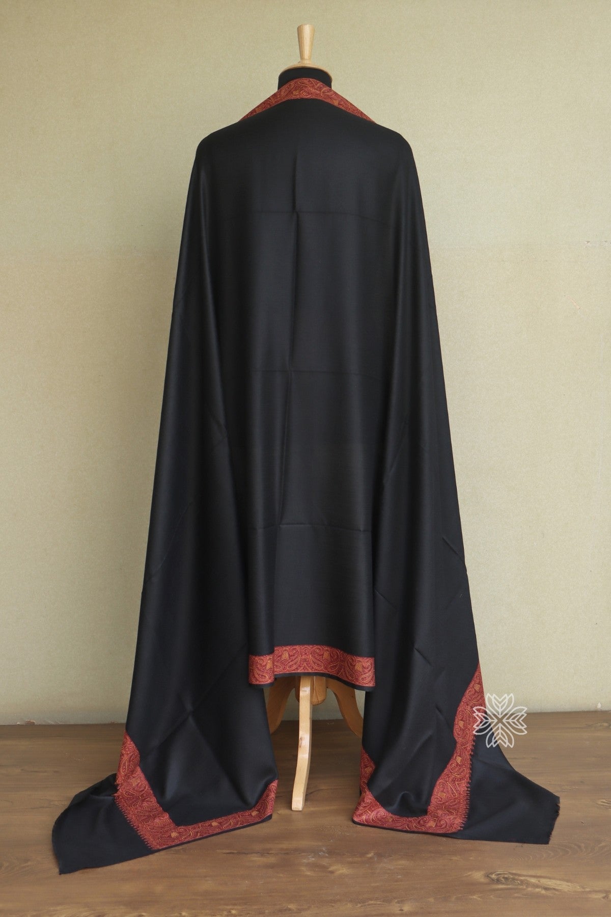 Kashmiri Embroidered Fine Wool Shawl For Men