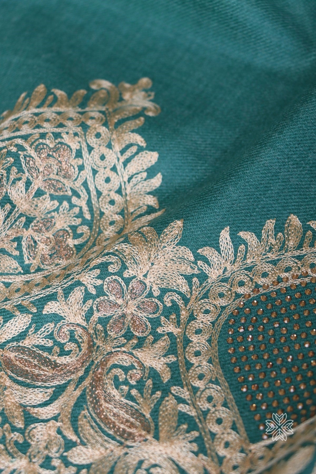 Green Aari Fine Wool Shawl