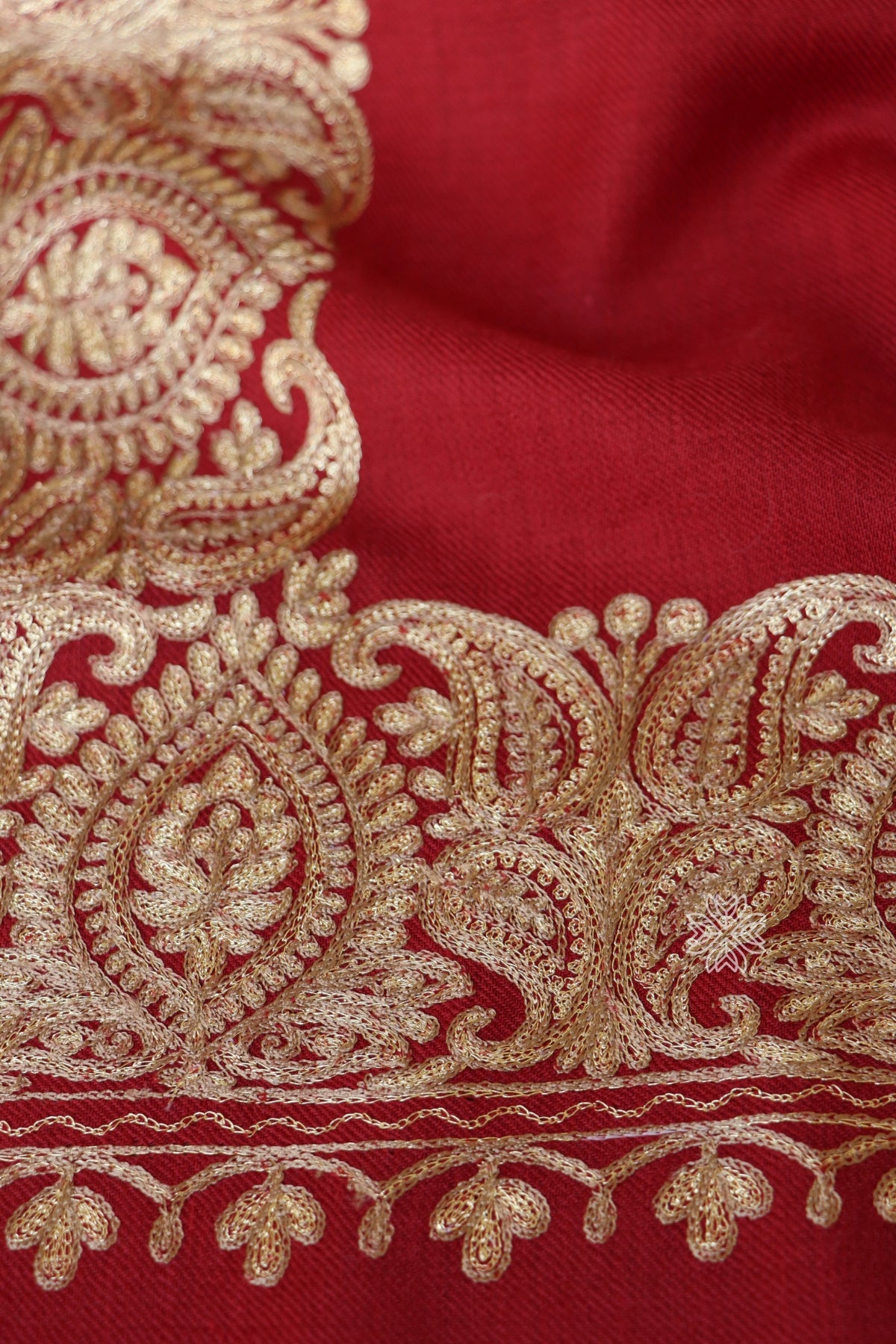 Kashmiri Embroidered Woolen Wrap