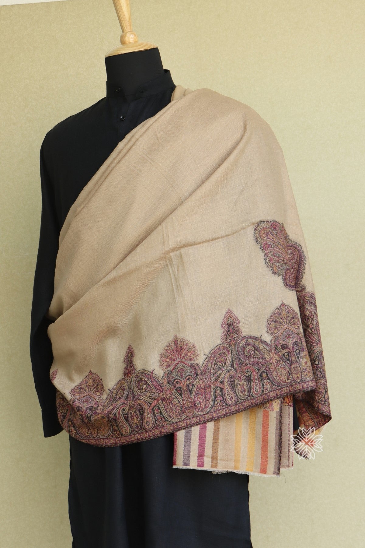 Beige Men Fine Wool Jamawar Border Shawl