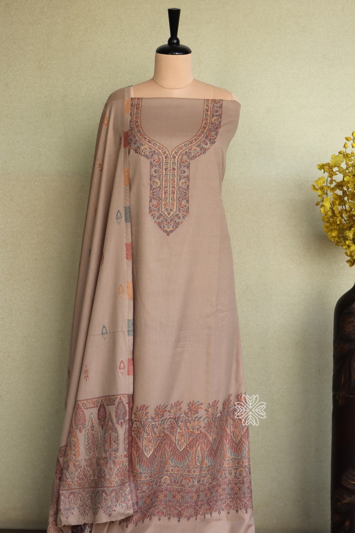 Kashmiri Kani Fine Wool Suit Set