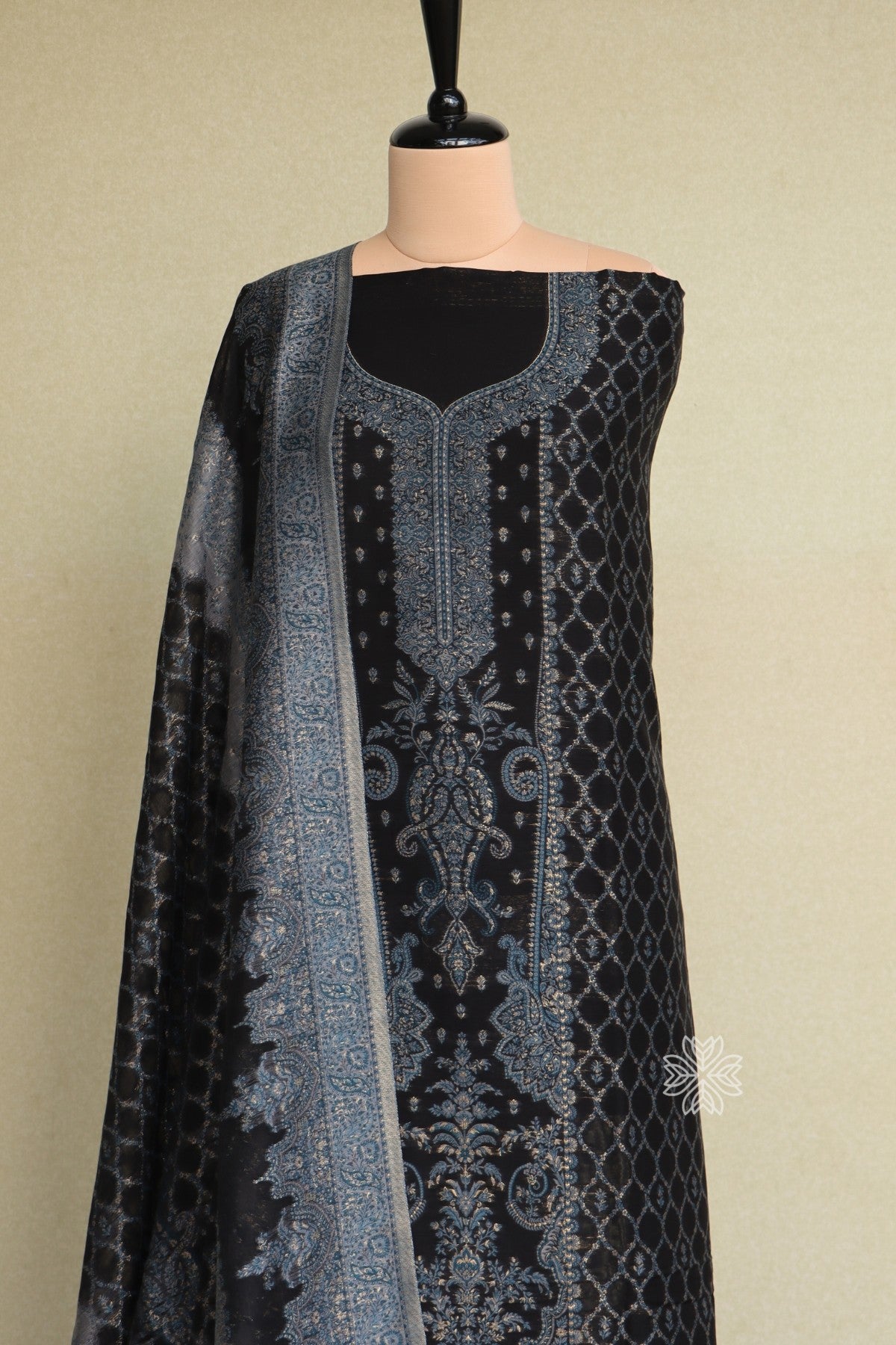 Kashmiri Kani Salwar Kameez
