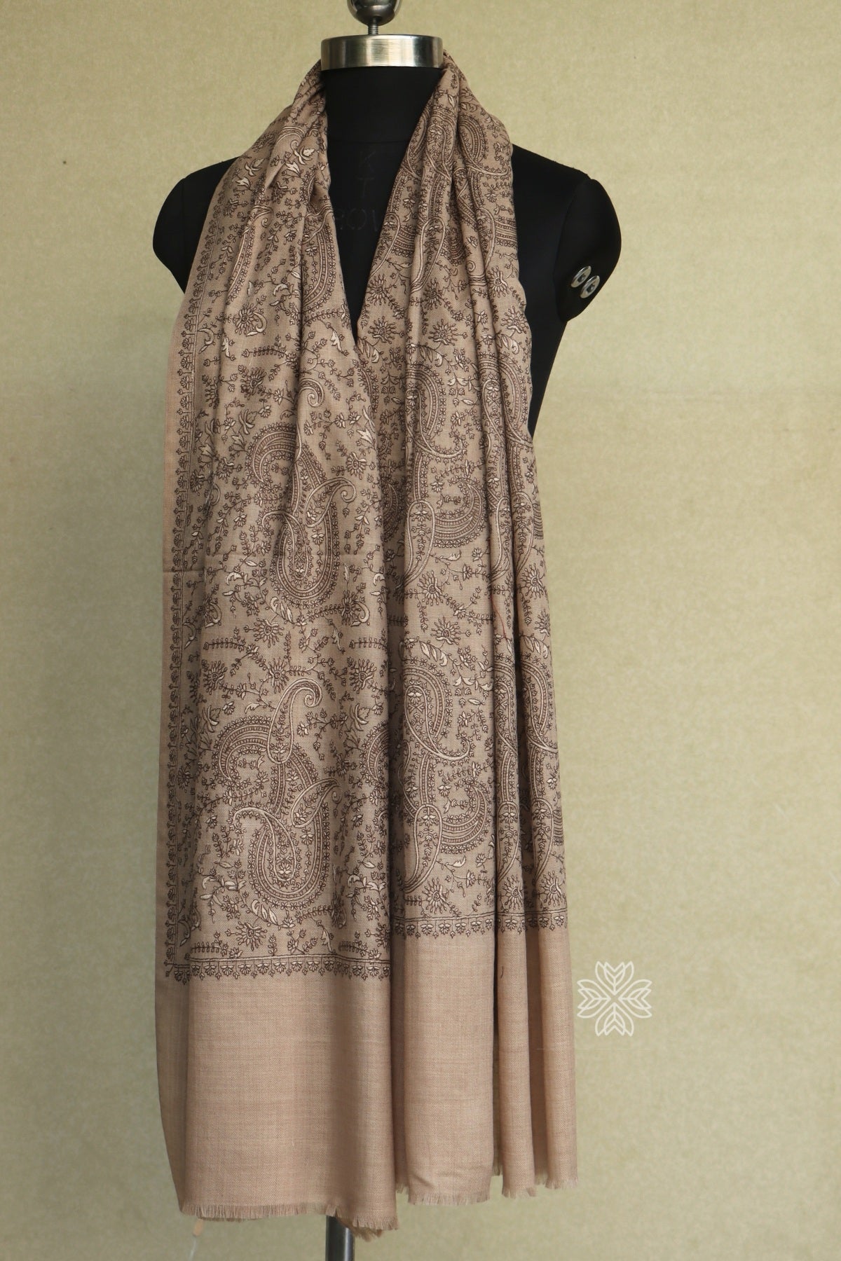 Beige Sozni Jaal Fine Wool Shawl
