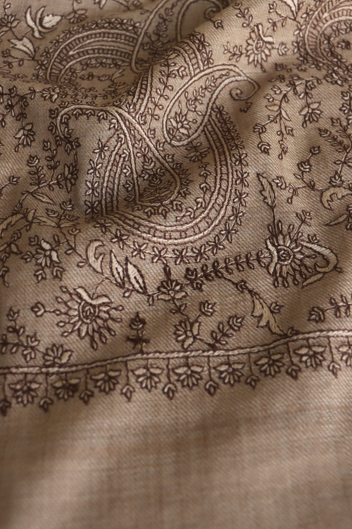 Beige Sozni Jaal Fine Wool Shawl