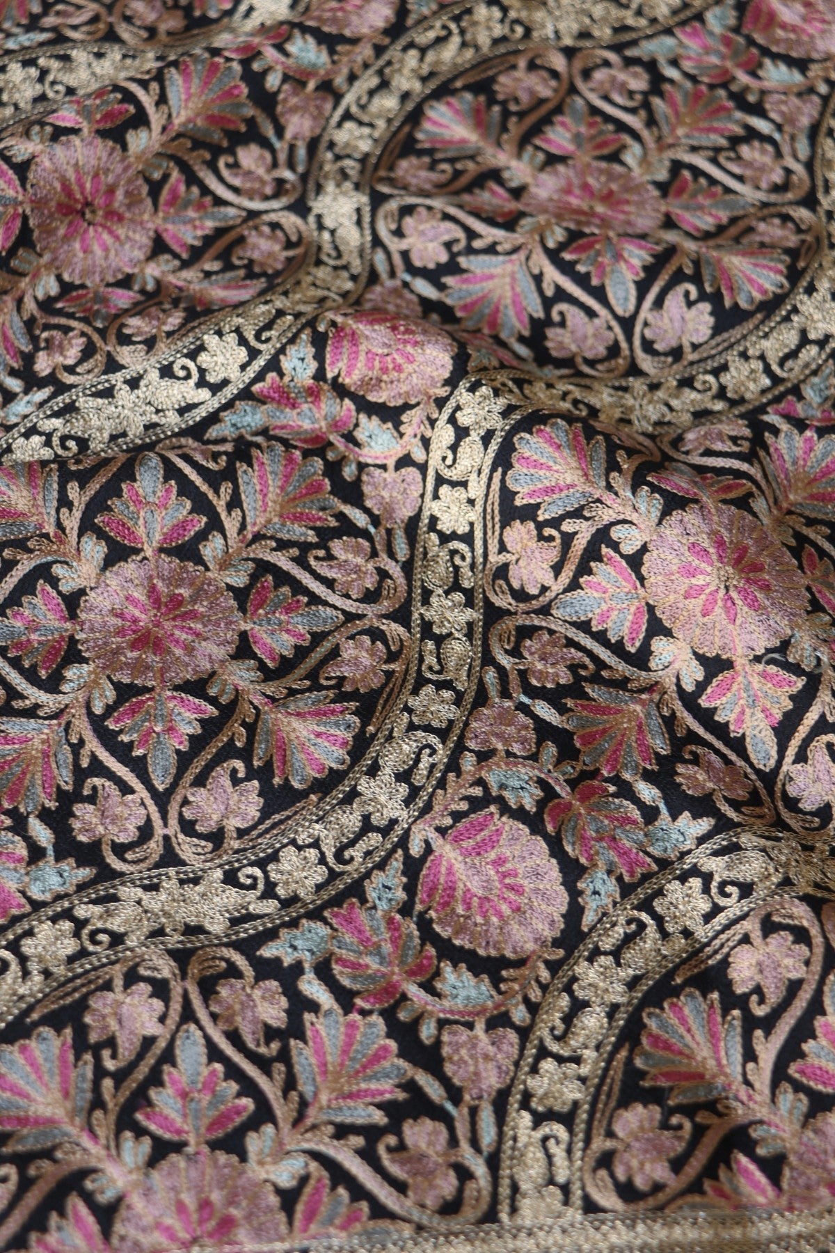 Kashmiri Woolen Embroidered Stole