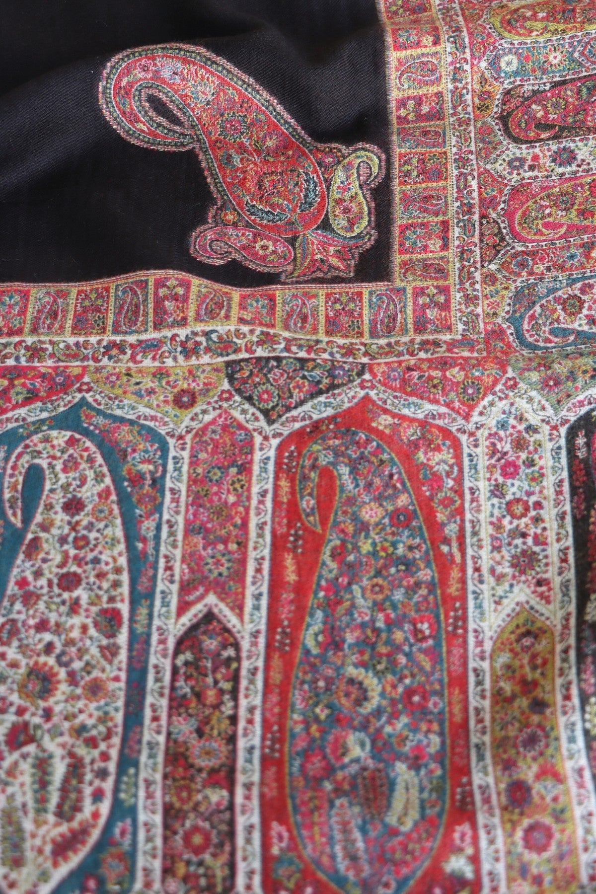 Black Men Fine Wool Jamawar Border Shawl