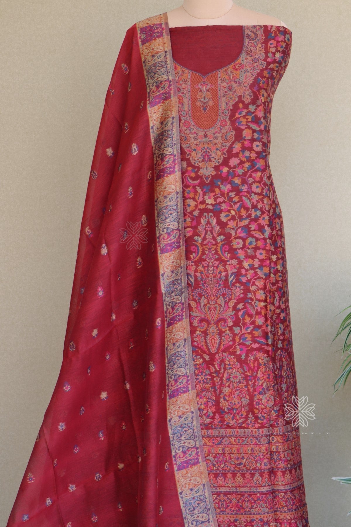 kani Silk Suit