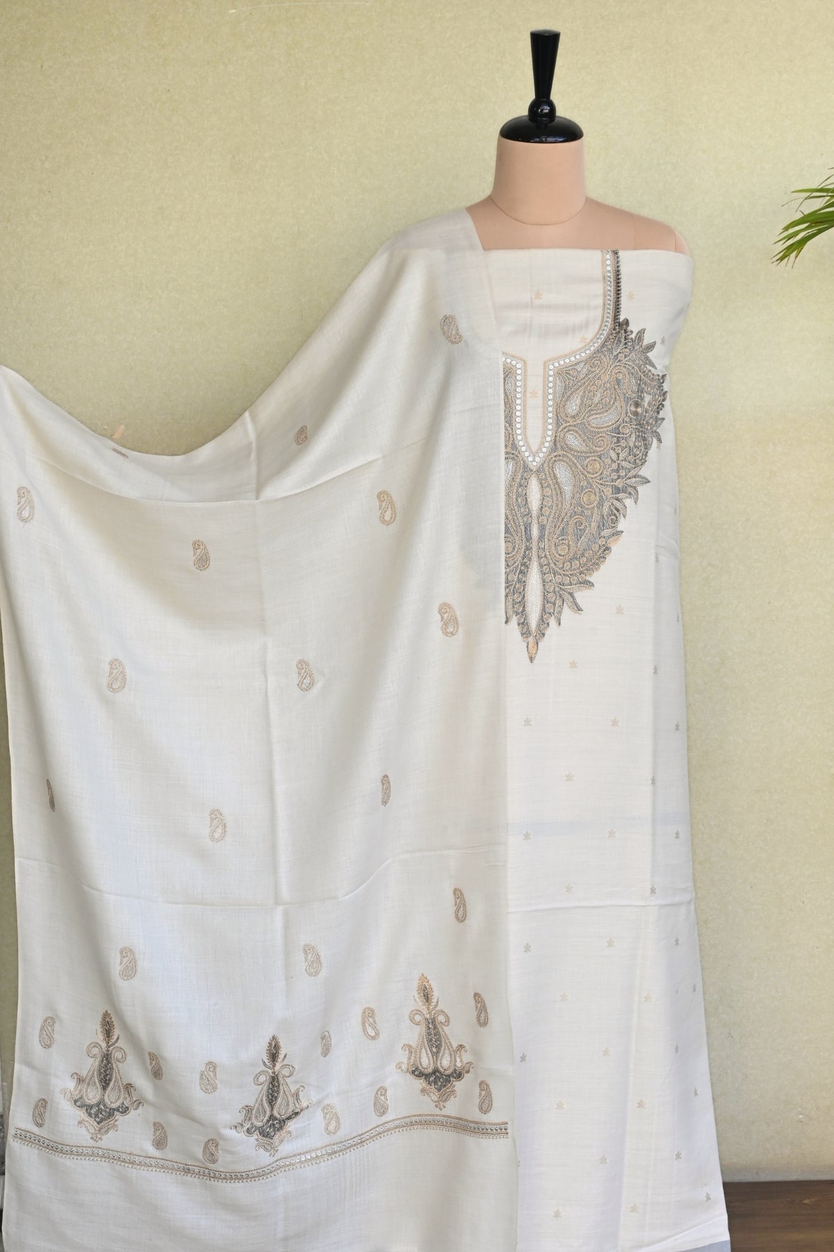 Off White Fine Wool Zari Embroidered Unstitched Suit