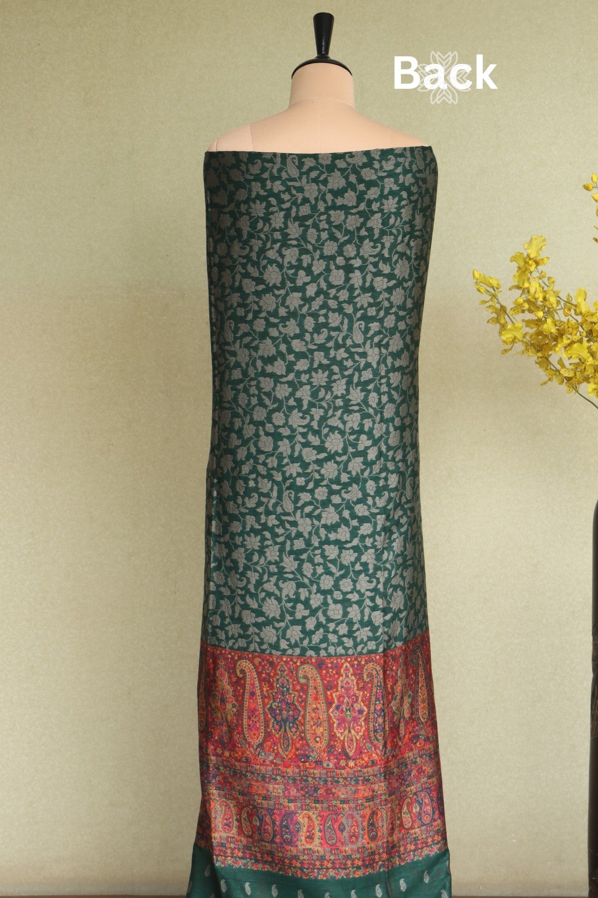 Kashmiri Suit