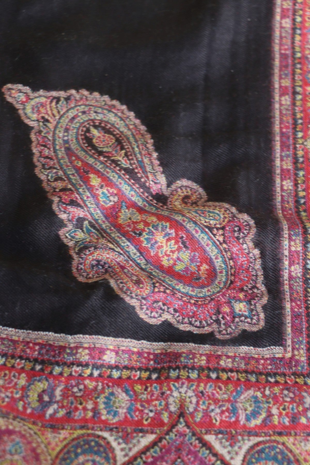 Black Men Fine Wool Jamawar Border Shawl