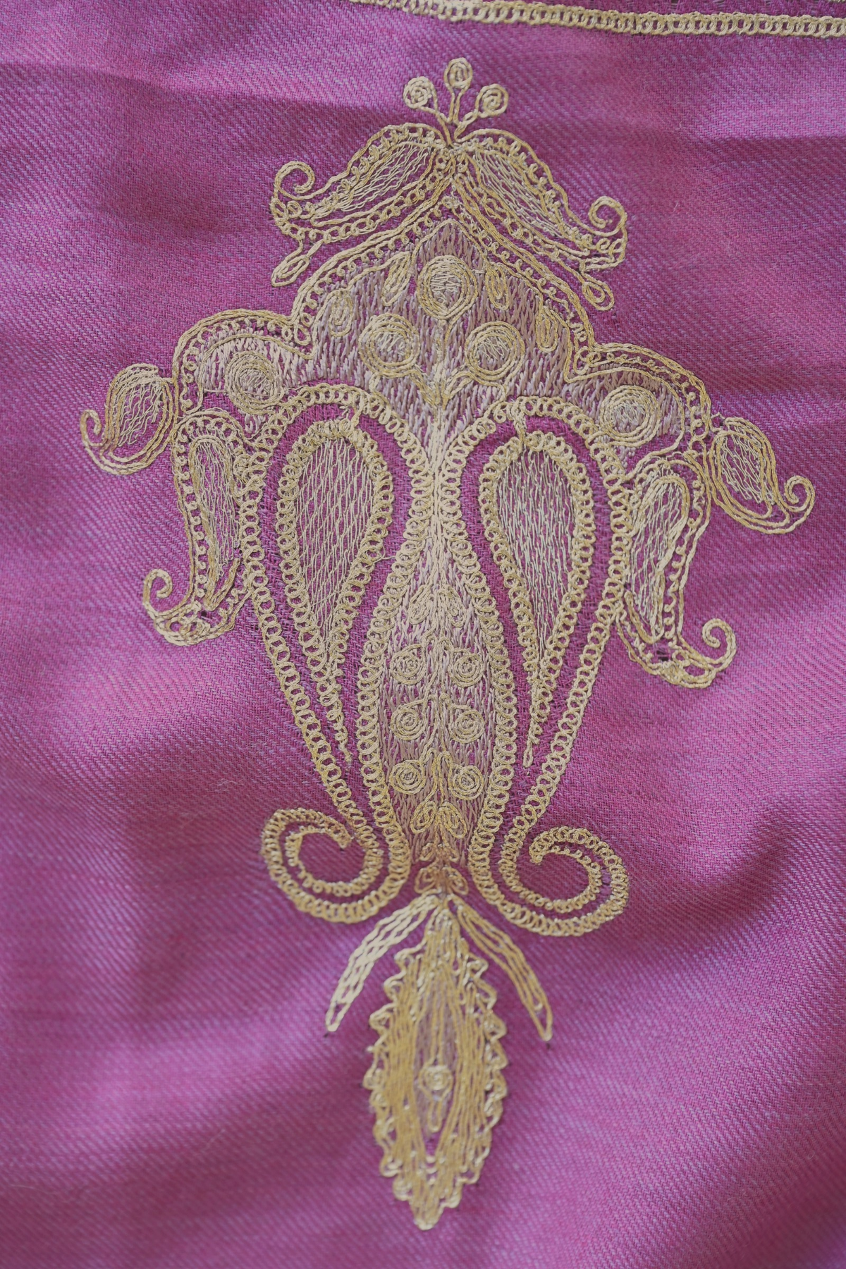 Mauve Fine Wool Zari Embroidered Unstitched Suit